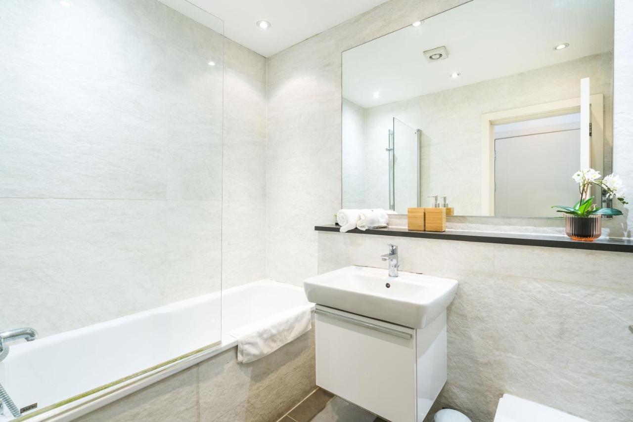 Spacious 2 Bedroom / Earls Court / Kensington Лондон Екстериор снимка
